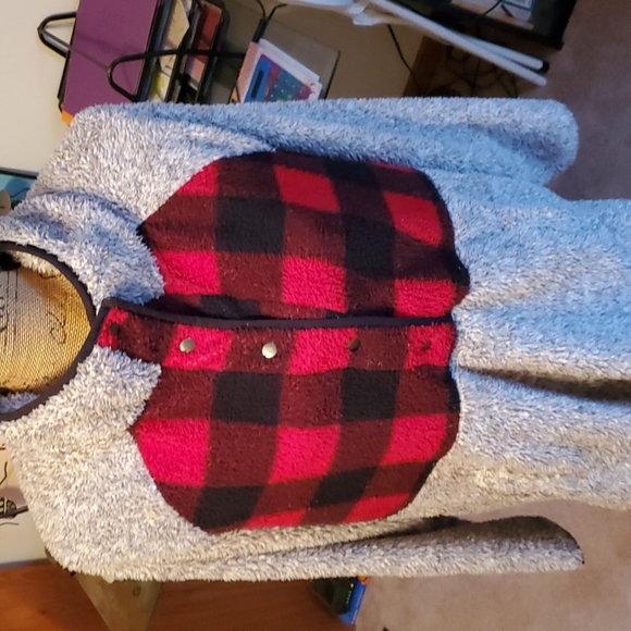 Maurices sherpa pullover size 2X. Buffalo plaid & gray - Picture 2 of 10